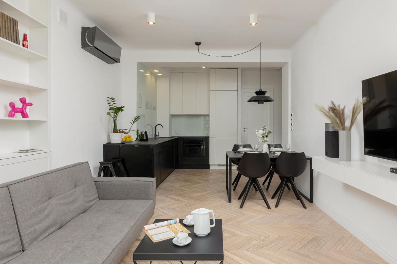 Trendy Apartment Marszalkowska With City View Near Ogrod Saski By Noclegi Renters Varsovie Extérieur photo