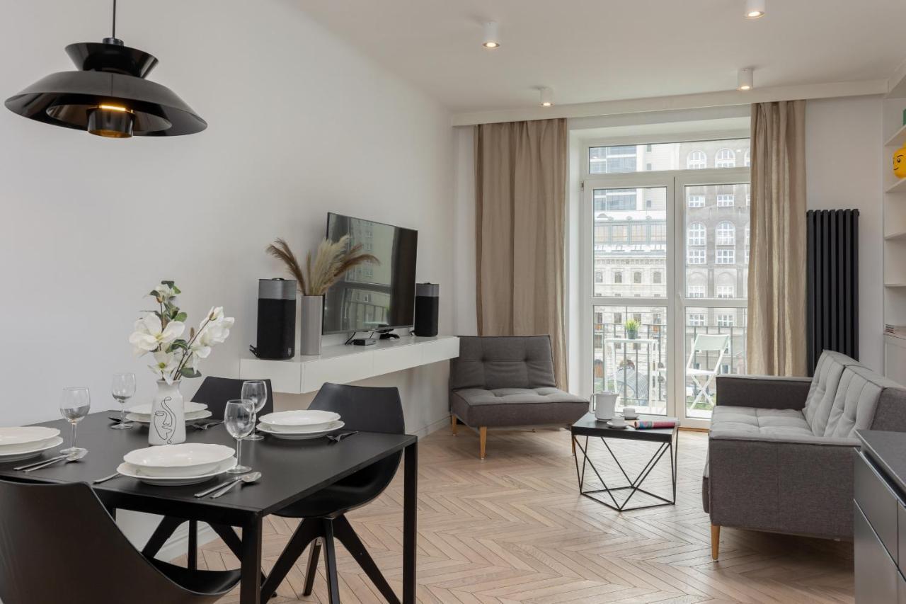 Trendy Apartment Marszalkowska With City View Near Ogrod Saski By Noclegi Renters Varsovie Extérieur photo